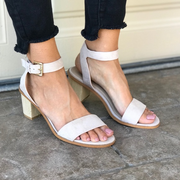 NIB Blush Leather Chic Wooden Kitten Heel Sandal - Picture 5 of 5